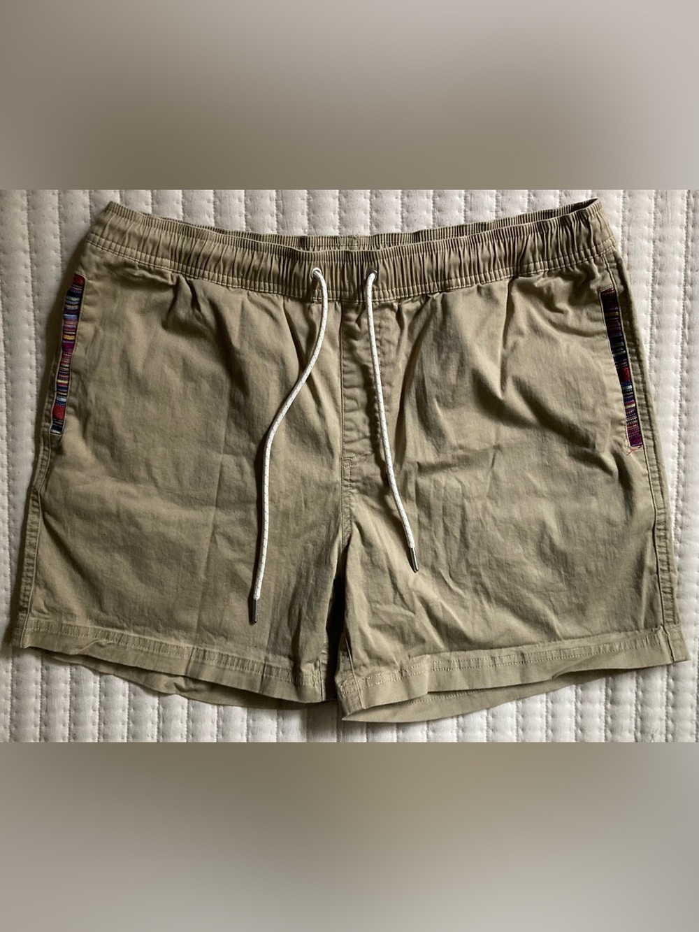 Wowie Flow Shorts Men’s Large 5” Khaki Cotton Stretch Casual Gym Aztec